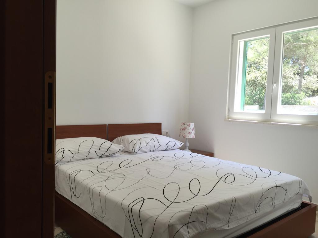 Apartment Maestral Rogač Екстериор снимка